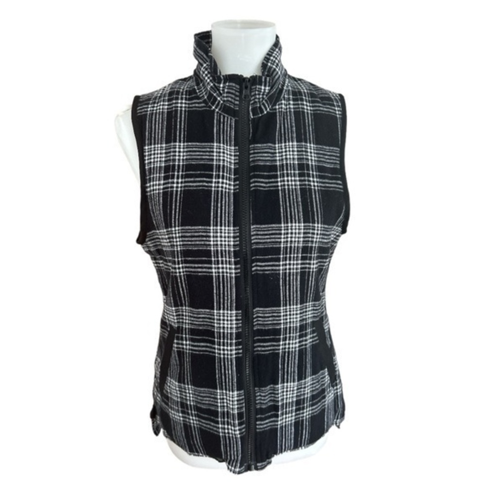 Me Jane plaid black-and-white fleece sterling winter vest